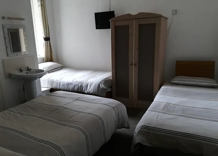 The Avari Beach Hotel